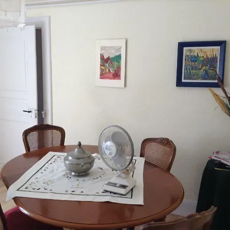 Chez Michel Apartment *